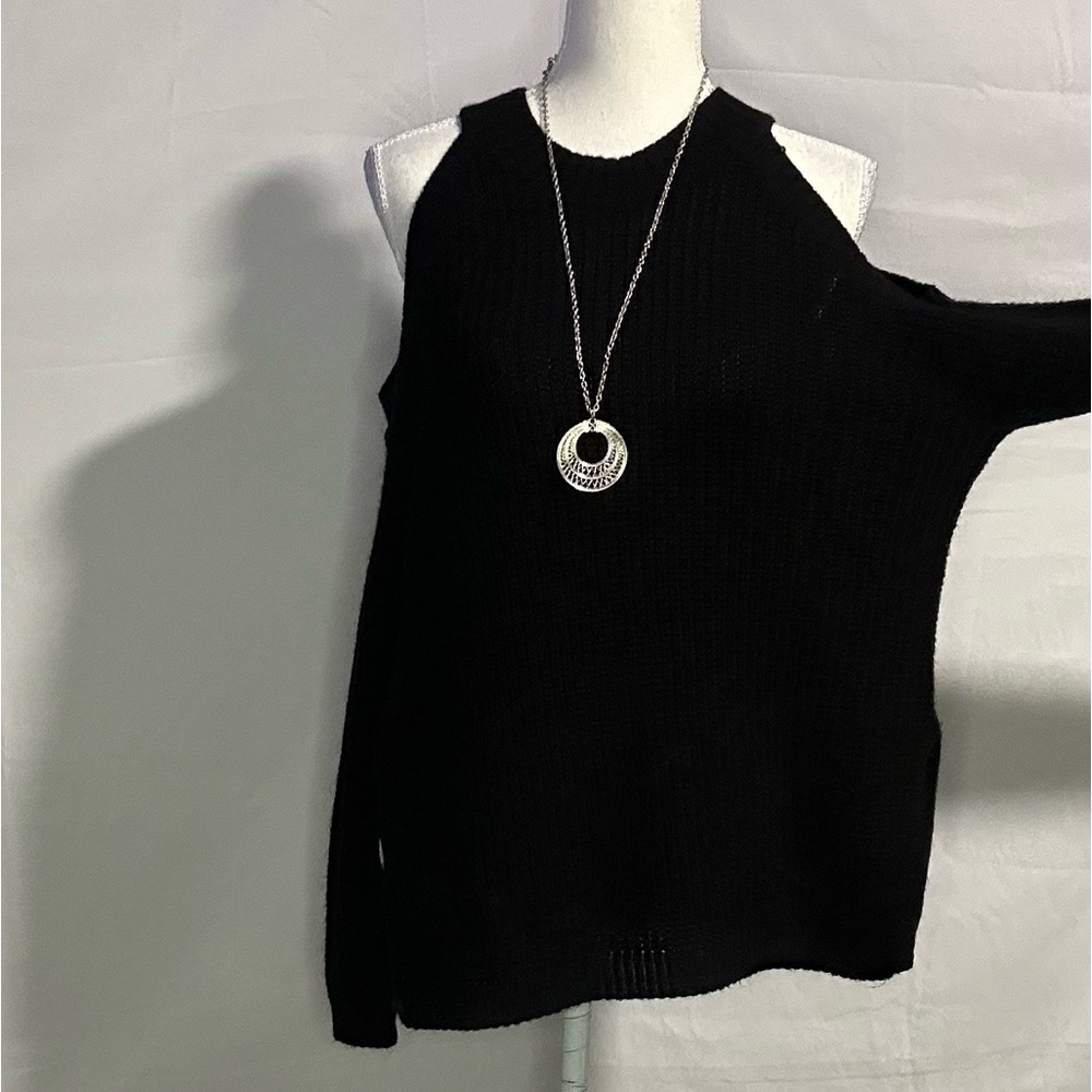 Cold shoulder sweater - 2 for $20 or 3 for $30 (Mix & Match) - Picture 5 of 6